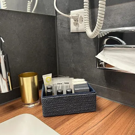 Thesuite 3* Biel